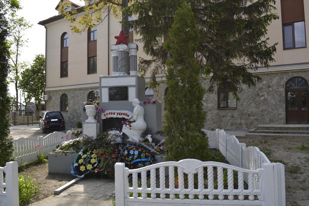 Apartment Vid Na Krepost Kamianets-Podilskyi Exterior photo